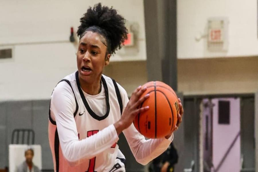 Olivia Jones Basketball
